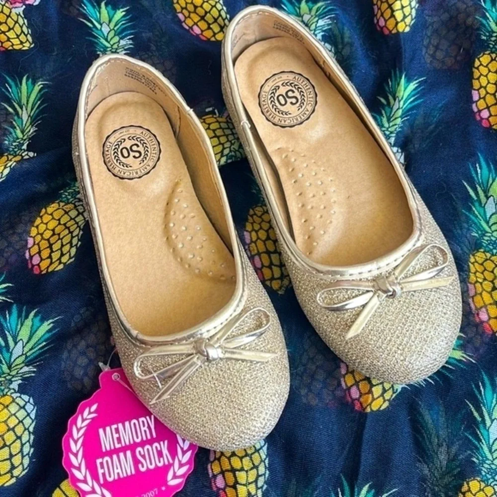 Brand New SO Glittery Gold Slip On Flats Bows Sparkly Shoes Memory Foam Sock